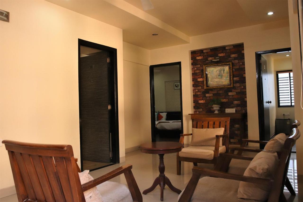 Serenity By Monarch,viman Nagar 2*